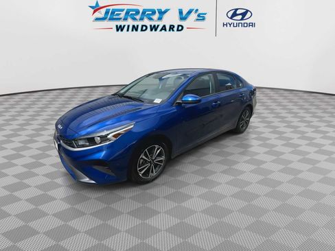 Used 2023 Kia Forte LXS image 4