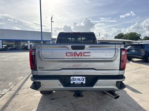 Used 2024 GMC Sierra 2500 Denali w/ Denali Reserve Package AWD/4WD image 13