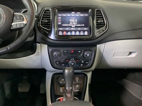 Used 2019 Jeep Compass Limited AWD/4WD image 11