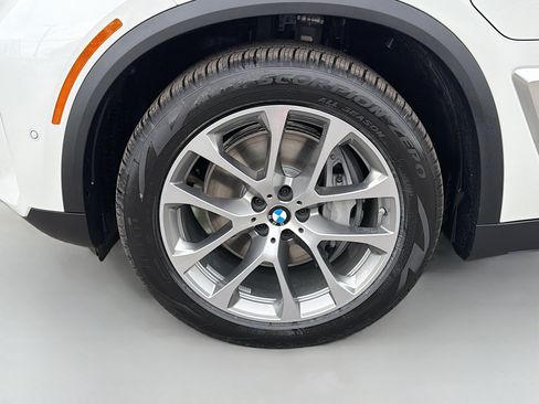 New 2026 BMW X5 xDrive50e w/ Climate Comfort Package AWD/4WD image 41