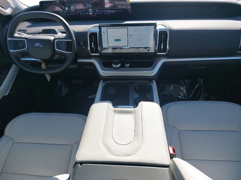 New 2026 Ford Expedition Max Platinum w/ Platinum Ultimate Package image 9