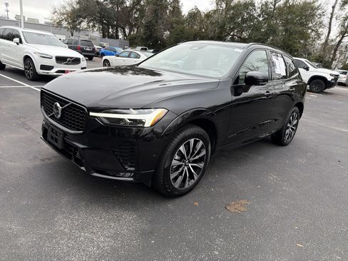 Certified 2025 Volvo XC60 B5 Plus image 5