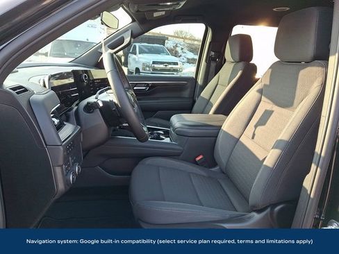 Used 2025 Chevrolet Tahoe LS image 2