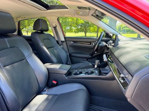 Used 2024 Honda Civic Touring image 32