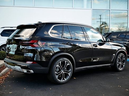 New 2026 BMW X5 xDrive50e w/ Climate Comfort Package image 7