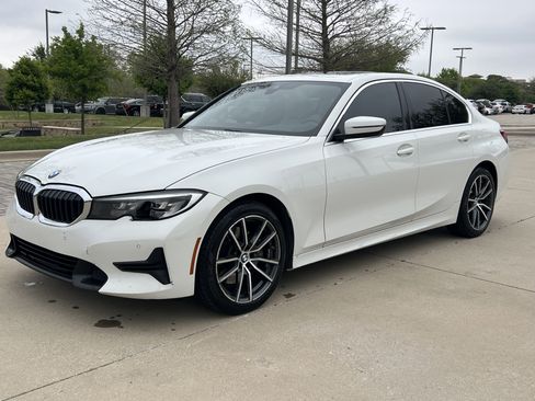 Used 2019 BMW 330i Sedan w/ Driving Assistance Package image 5