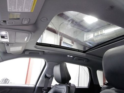 Used 2020 Lincoln Corsair Standard w/ Premium Package image 35