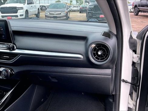 Used 2019 Kia Forte S w/ S Premium Package FWD image 23