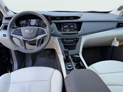 Used 2024 Cadillac XT5 Premium Luxury w/ Technology Package AWD/4WD image 11