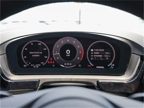 Certified 2025 Porsche Cayenne Coupe AWD/4WD image 15