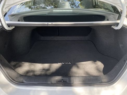 Used 2024 Nissan Sentra SV FWD image 29