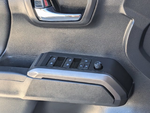 Used 2022 Toyota Tacoma TRD Off-Road w/ Technology Package AWD/4WD image 23