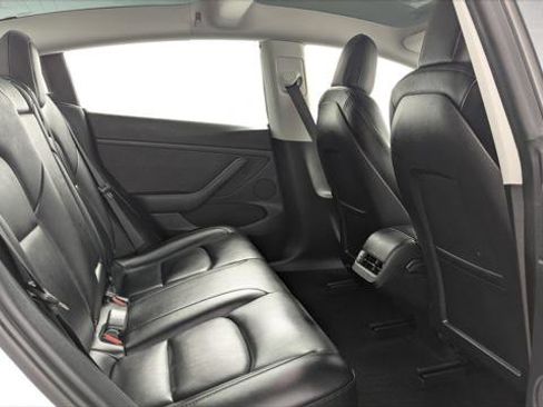 Used 2023 Tesla Model 3 Standard Range image 18