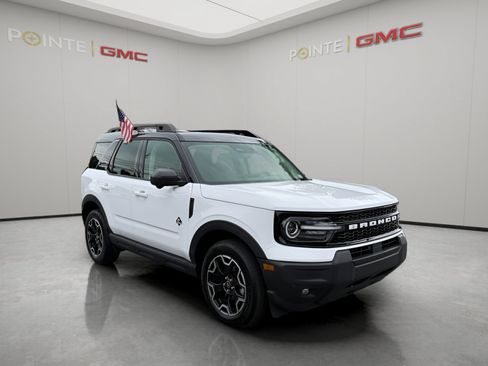 Used 2025 Ford Bronco Sport Outer Banks w/ Outer Banks Tech Package+ AWD/4WD image 1
