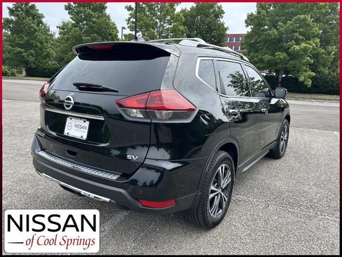 Used 2019 Nissan Rogue SV w/ Premium Package FWD image 7