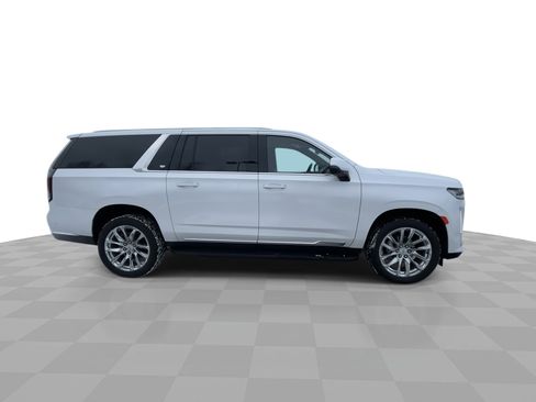 Used 2023 Cadillac Escalade ESV Premium Luxury w/ LPO, Radiant Package image 9