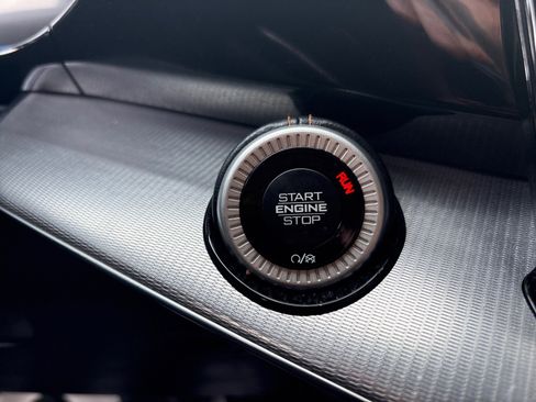 Used 2022 Jeep Grand Wagoneer Series III w/ Rear Seat Video Group 1 image 22