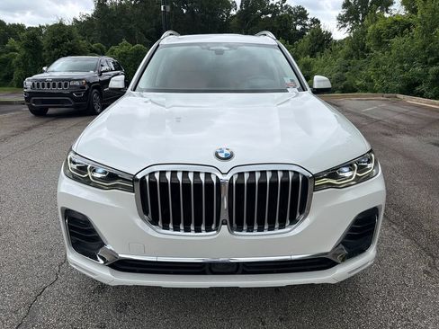 Used 2022 BMW X7 xDrive40i w/ Premium Package AWD/4WD image 2