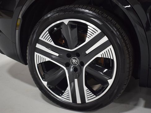 New 2025 Maserati Grecale Folgore image 18