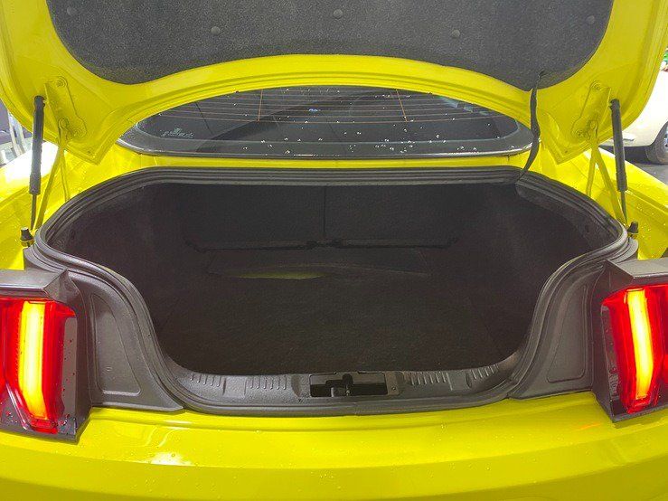 Used 2021 Ford Mustang GT RWD image 15