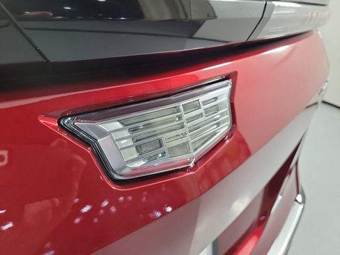 Used 2024 Cadillac Lyriq Luxury RWD image 7