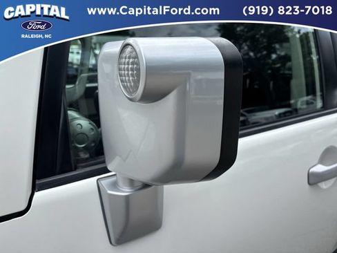 Used 2010 Toyota FJ Cruiser 4WD image 12