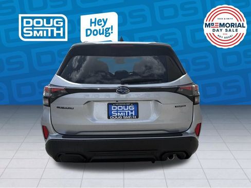 New 2026 Subaru Forester Touring AWD/4WD image 4