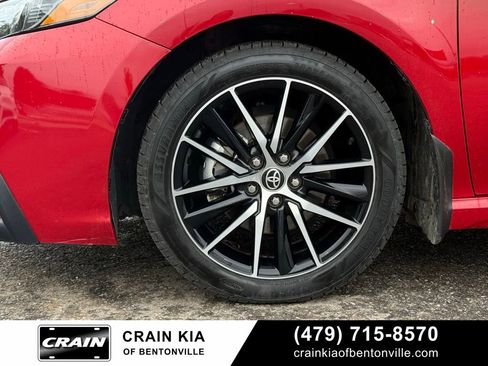 Used 2023 Toyota Camry SE w/ Convenience Package FWD image 33