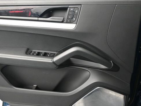 New 2025 Porsche Cayenne S image 13