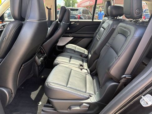 Used 2020 Lincoln Aviator Reserve w/ Equipment Group 202A AWD/4WD image 29