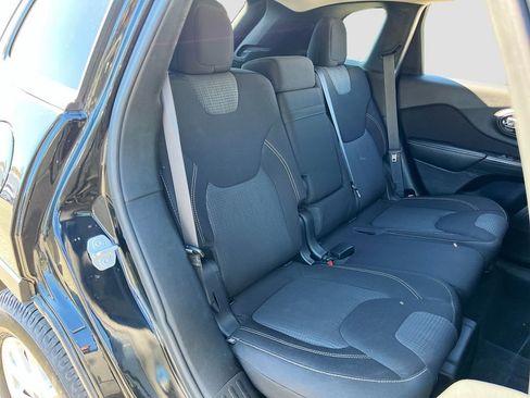 Used 2015 Jeep Cherokee Latitude w/ Cold Weather Group image 25