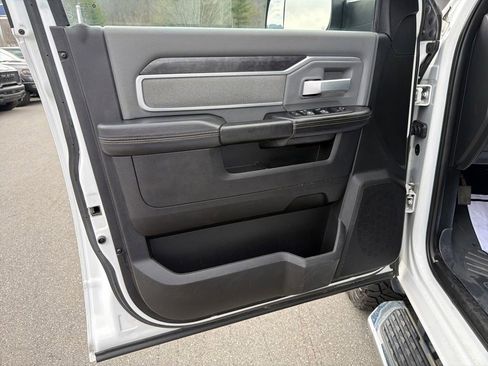 Used 2021 RAM 2500 Big Horn image 12