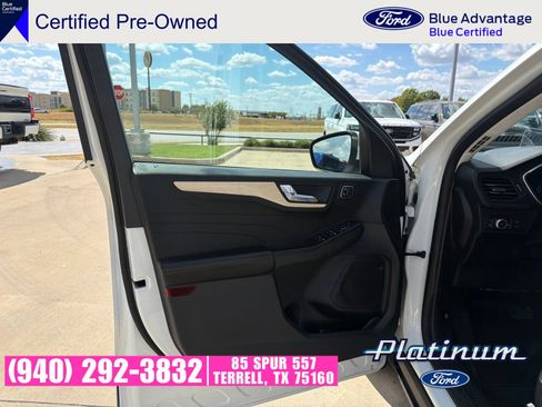 Used 2021 Ford Escape Titanium w/ Titanium Elite Package FWD image 13