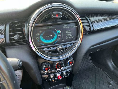 Used 2017 MINI Cooper S image 12