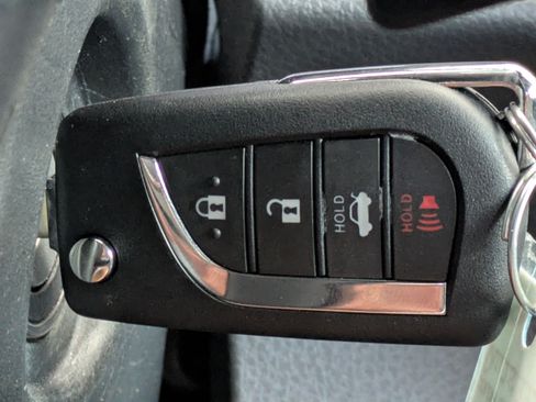 Used 2023 Toyota Camry SE FWD image 29