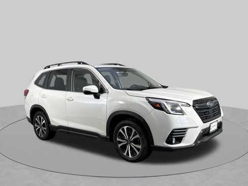 Used 2023 Subaru Forester Limited AWD/4WD image 3