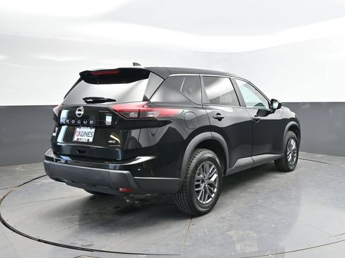 Used 2024 Nissan Rogue S AWD/4WD image 9