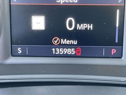 Used 2019 Buick Regal Essence w/ Driver Confidence Package I image 19