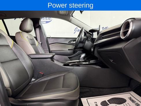 Used 2025 Chevrolet Trax ACTIV image 17