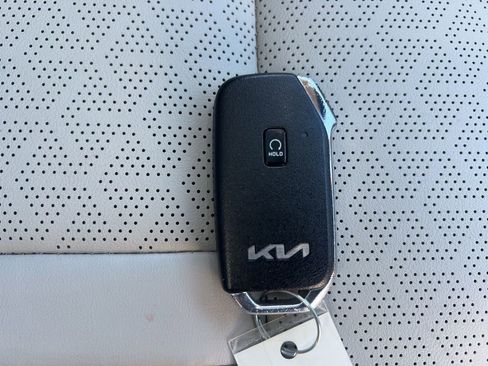 Certified 2023 Kia Sorento EX w/ Panoramic Sunroof Package image 24