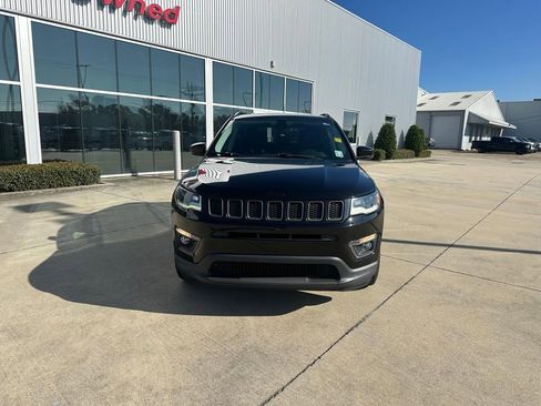 Used 2019 Jeep Compass High Altitude image 2