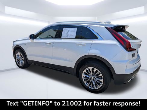 Used 2025 Cadillac XT4 Premium Luxury FWD image 6
