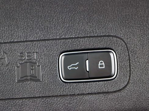 Used 2025 Lincoln Aviator Reserve w/ Equipment Group 201A AWD/4WD image 33