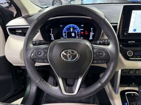 Used 2024 Toyota Corolla Cross XLE w/ Convenience Package AWD/4WD image 26