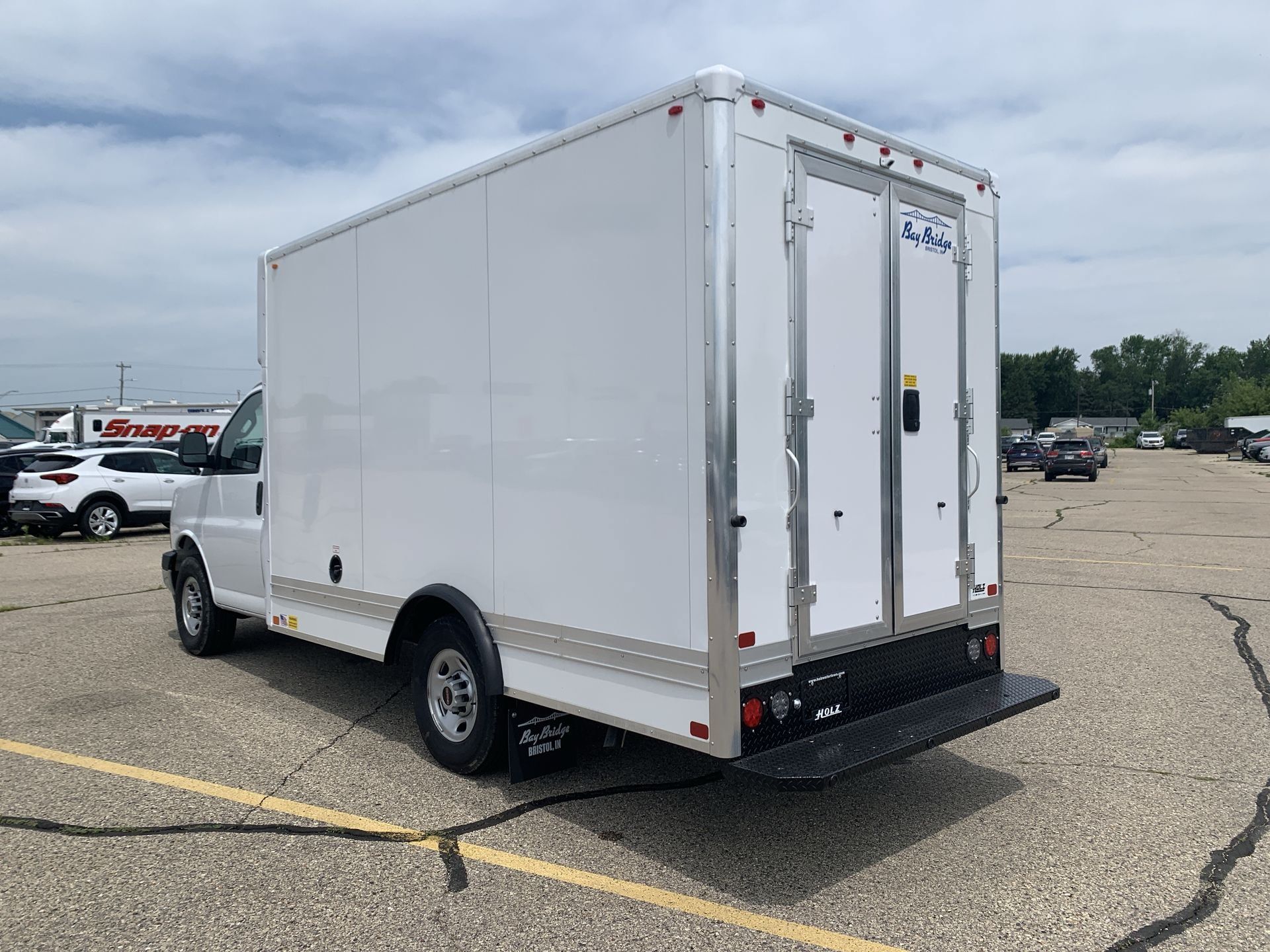 New 2025 GMC Savana 3500 w/ Power Convenience Package RWD image 46