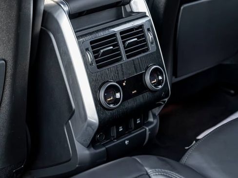 Used 2019 Land Rover Range Rover Sport HSE AWD/4WD image 32