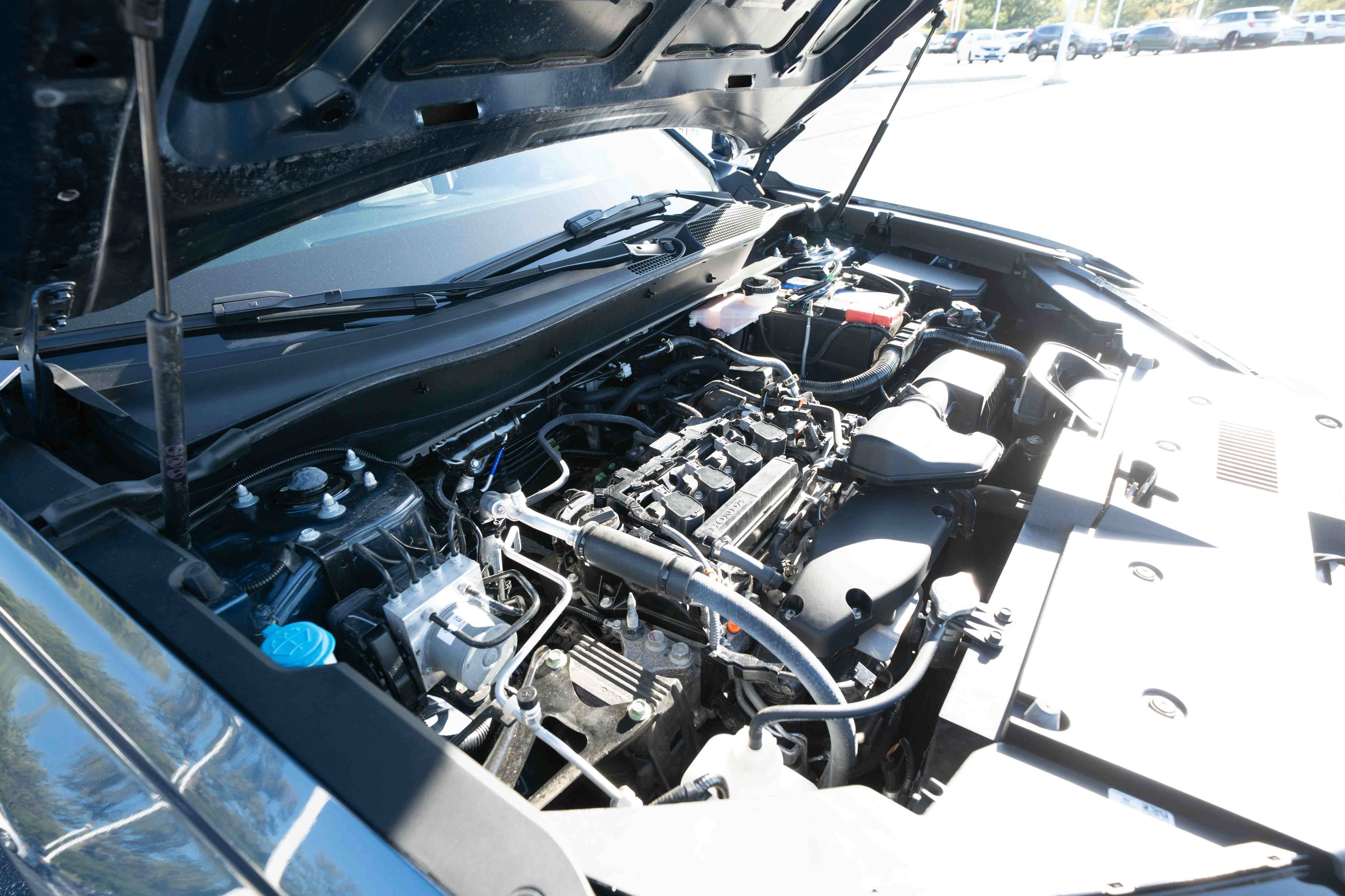 Used 2024 Honda CR-V LX image 32