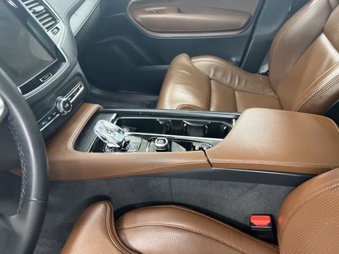 Used 2023 Volvo XC90 B6 Ultimate w/ Protection Package Premier AWD/4WD image 15