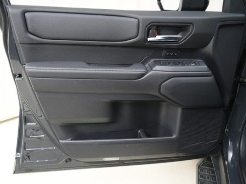 Used 2025 Toyota Land Cruiser image 39