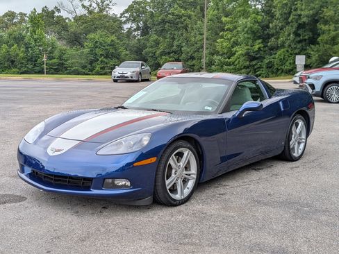 Used 2007 Chevrolet Corvette Coupe w/ Preferred Equipment Group RWD image 5